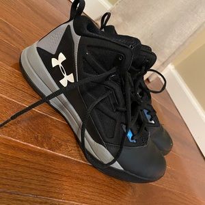 Boys Basketball Shoes